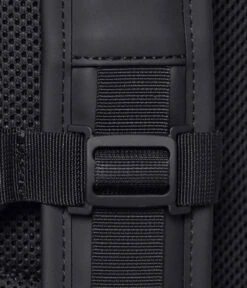 Rains Mountaineer Bag Black -Beroemde Bagage Winkel 13150 01 6 600