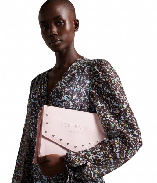 Ted Baker Studeli Studded Heart Pouch Pale Pink 4 Ted Baker Studeli Studded Heart Pouch Pale Pink - Afbeelding 2