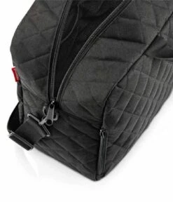Reisenthel Duffelbag M Rhombus Black -Beroemde Bagage Winkel BG7059 duffelbag M rhombus black reisenthel RGB Master P 03 600