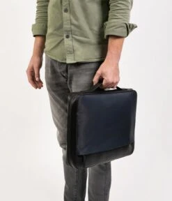 Briar Laptop Briefcase Slim 16 Inch Blue / Black -Beroemde Bagage Winkel BriarWaterproofLaptopSleeve Blue 2 600