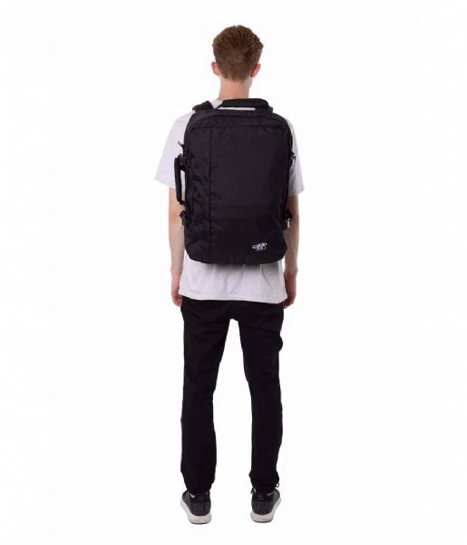 Classic Cabin Backpack 44 L 17 Inch Absolute Black 4 Classic Cabin Backpack 44 L 17 Inch Absolute Black - Afbeelding 2