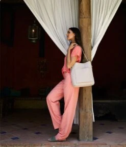 Cowboysbag Hobo Kuna Beige -Beroemde Bagage Winkel Cowboysbag 3351 hobo Kuna beige 6 600