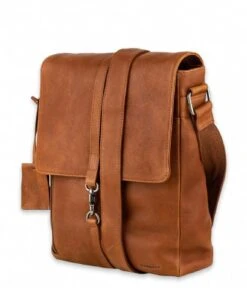 BURKELY Antique Avery Crossover M Messenger Cognac -Beroemde Bagage Winkel burkely08007918 56 antique avery crossover m mess cognac 3 600