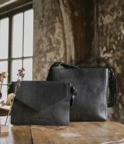 Cowboysbag Bag Salta X Sarah Chronis Black -Beroemde Bagage Winkel cowboysbag 3176 bagsalta schoudertas black shoulderbag 100 sfeer 600