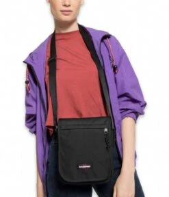 Eastpak Flex Black -Beroemde Bagage Winkel ek000746 008 alt001 uc140184 m 600