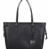 Michael Kors Voyager Medium Top Zip Tote Black & Silver Colored Hardware -Beroemde Bagage Winkel michael kors voyager medium top zip tote handtas black silver hardware 30h7sv6t8l front 600
