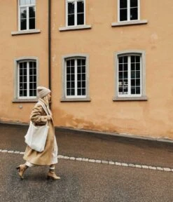 Uni Mom Bag Off White -Beroemde Bagage Winkel offwhite unimombag 2 600