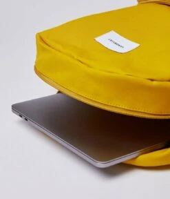 Sandqvist Backpack Kim 15 Inch Yellow With Natural Leather -Beroemde Bagage Winkel sandqvist backpackkim rugzak yelllowwithnaturalleather backpack SQA147 1248 inside 600