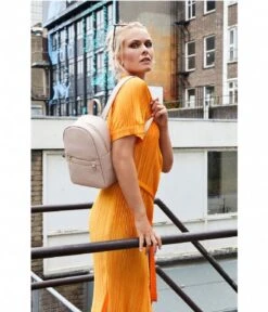 Backpack Kiwi Blush Pink -Beroemde Bagage Winkel thelittlegreenbag backpackkiwi rugzak blushpink backpack 23778 model 600