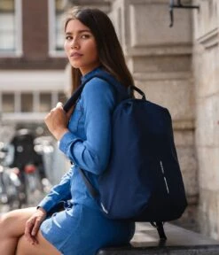 Beroemde Bagage Winkel -Beroemde Bagage Winkel xddesign bobby soft anti theft backpack blue model 600